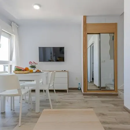 Lejlighed Aloha Playa With Sea Views In Front Of The